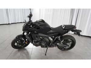 YAMAHA MT-09 Y-AMT 2024 35KW ODER 70KW SMARTPHONNNE