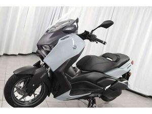 YAMAHA X-MAX 300