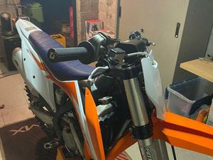 ② KTM 250 SXF 2020