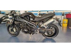 TRIUMPH SPEED TRIPLE 1050