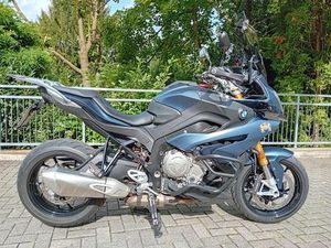 BMW S1000XR
