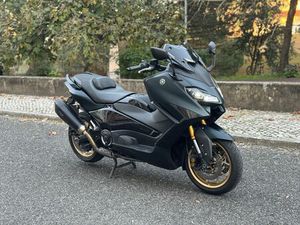 YAMAHA TMAX 560 TECH MAX NACIONAL AKRAPOVIC QUELUZ E BELAS