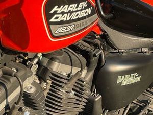 HARLEY DAVIDSON 883 R