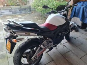 TE KOOP VAN VERLOSKUNDIGE: SUZUKI GSR600 - 2008 - 25.000KM — MOTOREN | SUZUKI — MARKTPLAATS