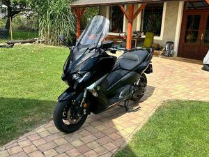 YAMAHA T-MAX 530
