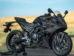 SUZUKI GSX-8R 1290€ GESPART!! BLACK WEEK