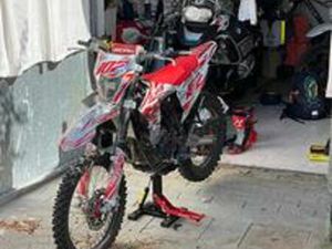 FANTIC 125 XEF 2024 ENDURO 4T PERFORMANCE