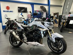 SUZUKI GSR 750 ABS 2011 750 CM3 | MOTO ROADSTER | 22 268 KM | BLANC | 71100 CHALON SUR SAONE