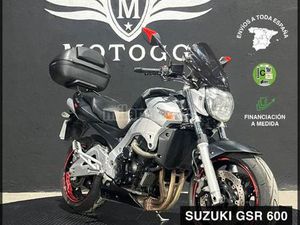 SUZUKI - GSR 600
