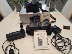 CANON EOS 7D, FLASH, GRIP ETC