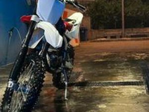 VENGO HSQ WR 125 2011