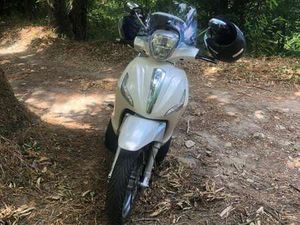 PIAGGIO BEVERLY 300 IE BIANCO