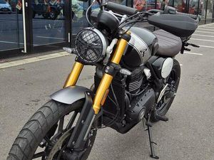 TRIUMPH SCRAMBLER 400 X SCHWARZ