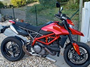 DUCATI HYPERMOTARD 950