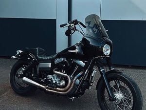 HARLEY DAVIDSON DYNA STREET BOB