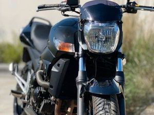 SUZUKI GSR 600