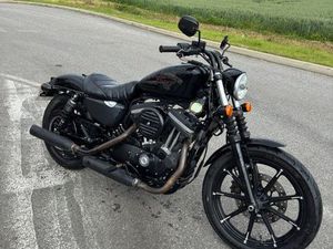 HARLEY DAVIDSON IRON 883