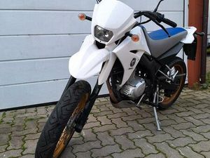 MOTORRAD YAMAHA XT 125 / SUPER MOTO / EXPORT