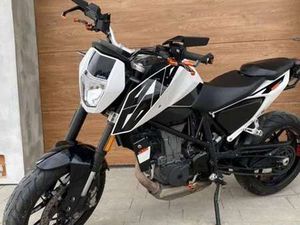 KTM 690 DUKE
