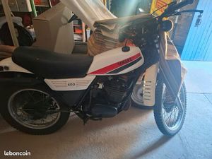 VEND 400 DT TRÈS BONNE ÉTAT, TOUTE D'ORIGINE