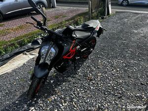 KTM DUKE 125 2022