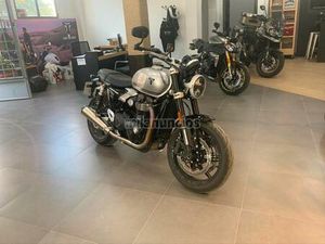 TRIUMPH - SPEED TWIN 1200