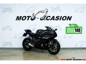 YAMAHA - R7