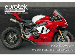 2024 DUCATI PANIGALE V4 R