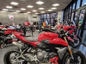 DUCATI STREETFIGHTER V2 RED