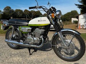 SUZUKI T500
