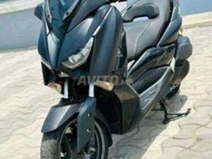 YAMAHA XMAX 300