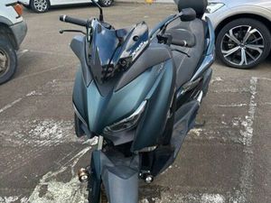 MOTO YAMAHA