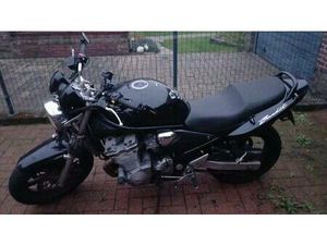 ② MOTOR ZWARTE SUZUKI BANDIT 600