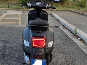VESPA GTS SUPER SPORT 300