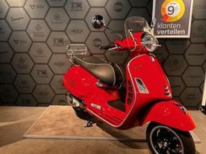 VESPA GTS 300 SUPER | 2021 | 10.948KM | INCL. GARANTIE | — MOTOREN | PIAGGIO — MARKTPLAATS
