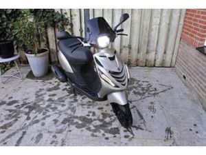 PIAGGIO ZIP 4T 50CC — SCOOTERS | PIAGGIO — MARKTPLAATS
