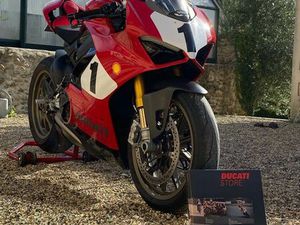 DUCATI PANIGALE V4 25ÈME ANNIVERSAIRE 916