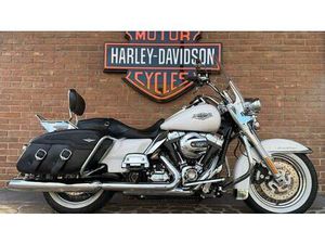 VENDO HARLEY-DAVIDSON 1690 ROAD KING (2013 - 16) - FLHR USATA A BASSANO DEL GRAPPA (CODICE 9887968) - MOTO.IT