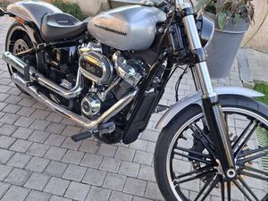 HARLEY DAVIDSON BREAKOUT 114