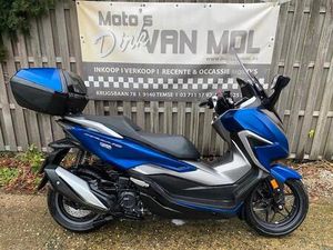 ② HONDA FORZA 35 ABS BJ 2021 ZEER GOEDE STAAT + OPTIES