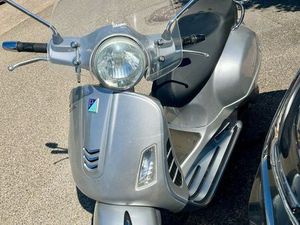 VESPA 125 GTS 70E ANNIVERSAIRE