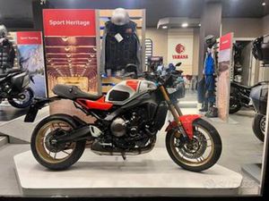 YAMAHA XSR 900 LEGEND RED - KM 0