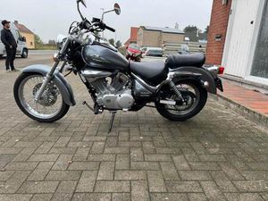 ② SUZUKI INTRUDER 125