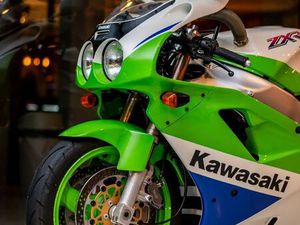KAWASAKI ZXR R