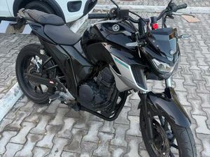YAMAHA FAZER 250 FZ25