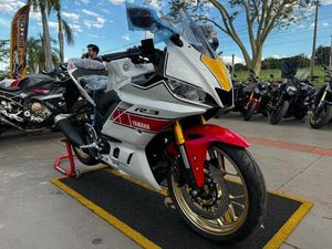 YAMAHA YZF R3 WORLD GP 60TH ANNIVERSARY EDITION