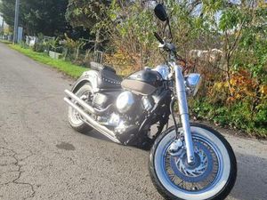 ② YAMAHA DRAGSTAR 650 CC