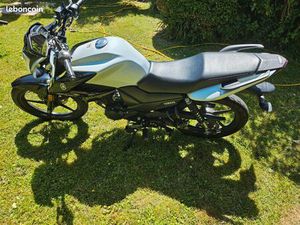 YAMAHA YS 125