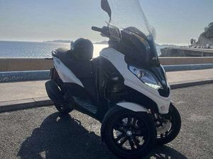 PIAGGIO MP3 300 HPE SPORT