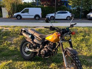 YAMAHA TW 125 CUSTOM